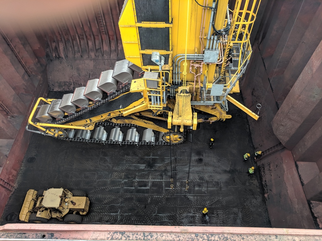 SASA Supplies & Maintenance Sdn. Bhd TRIMMING VESSEL INSIDE HATCH