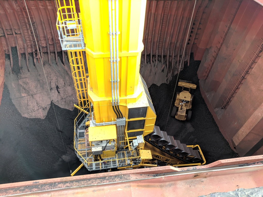 SASA Supplies & Maintenance Sdn. Bhd TRIMMING VESSEL INSIDE HATCH